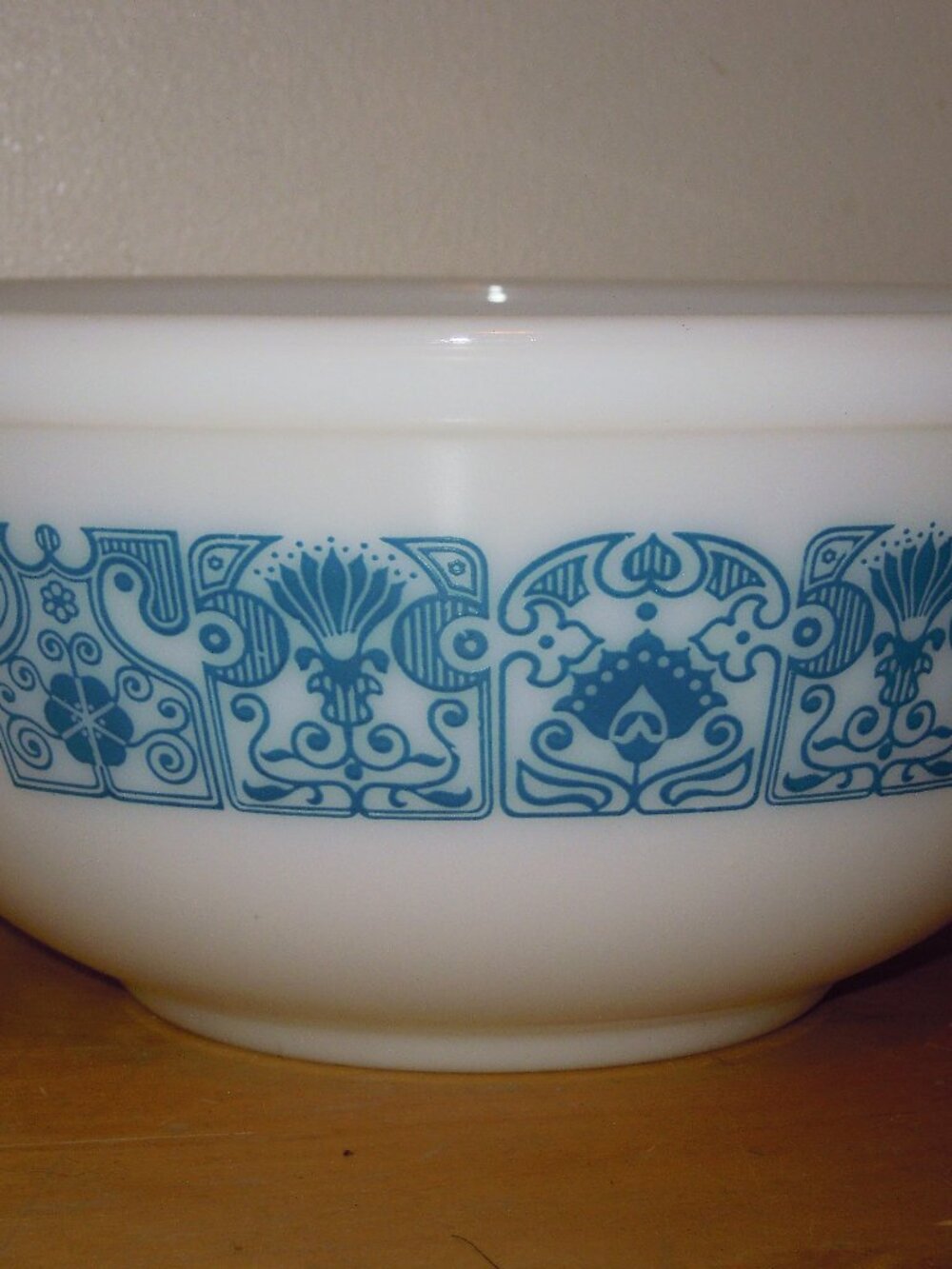 Vintage Pyrex Horizon Blue Milk Glass 2.5 Qt Mixing Bowl # 403
